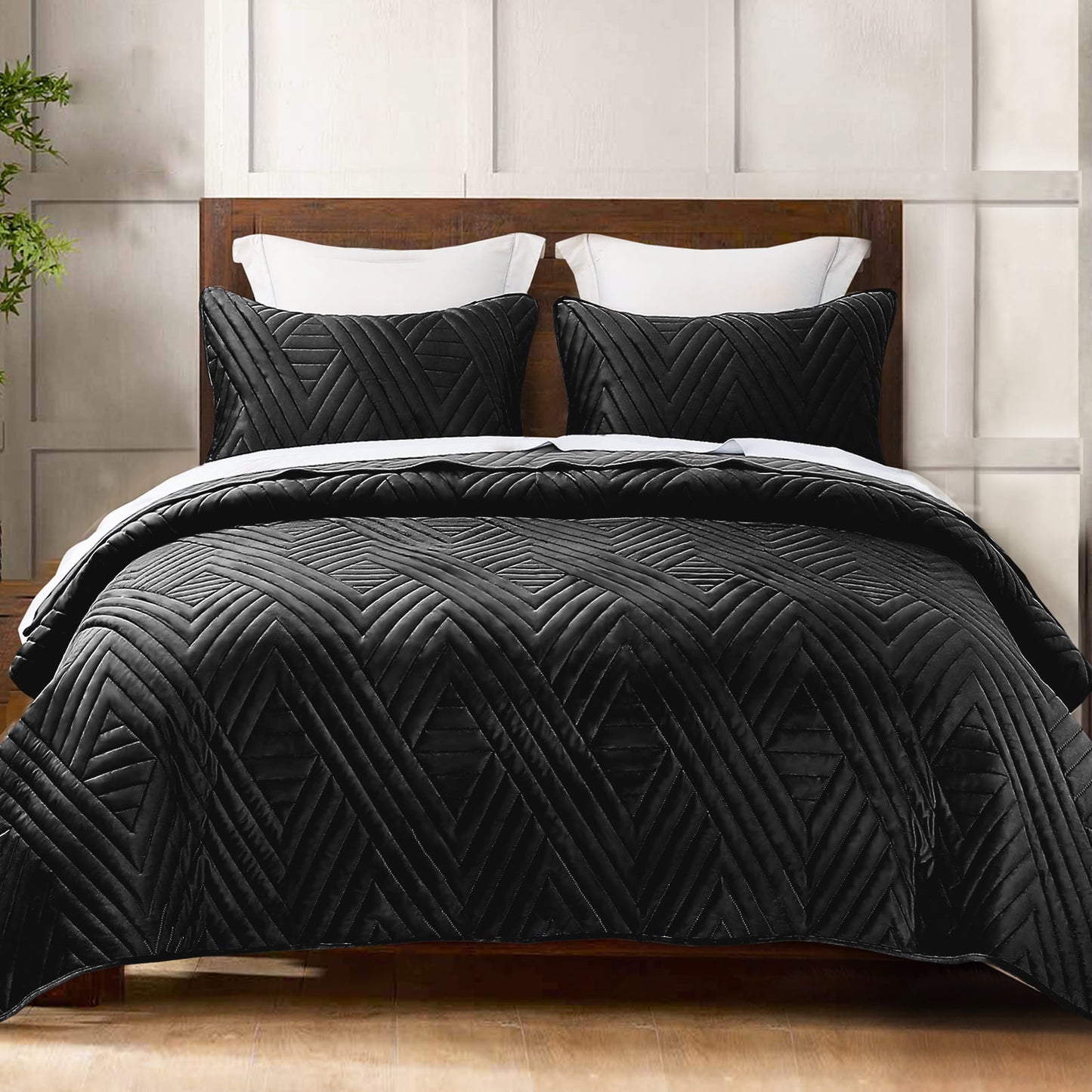 Exclusivo Mezcla Super Plush Velvet Quilt King Size with Pillow Shams, Luxury Soft Reversible 3 Piece Bedspreads Coverlet Comforter set for all seasons, Lightweight and Warm, Black