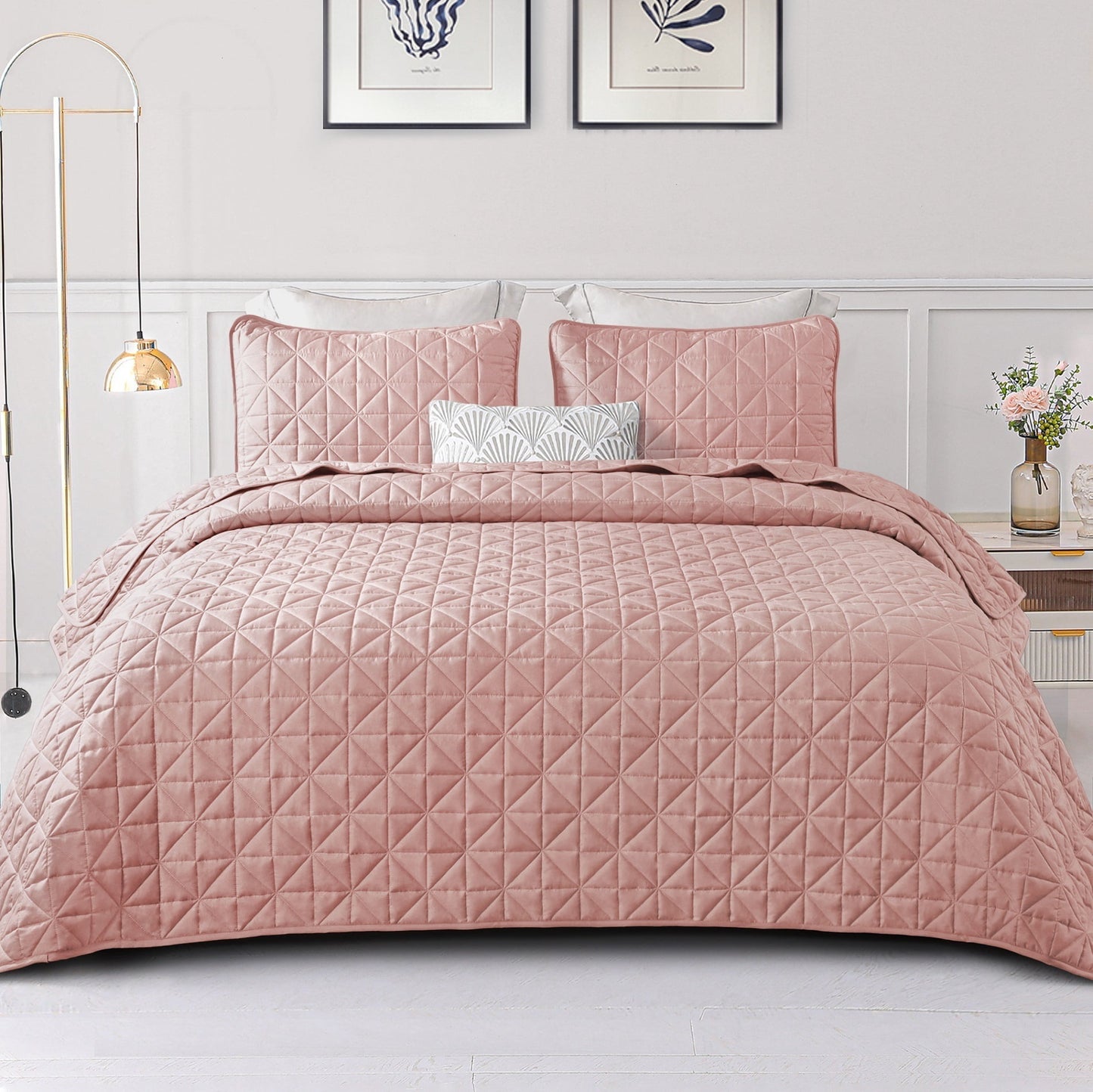 Exclusivo Mezcla Queen Quilt Bedding Set for All Seasons, Lightweight Soft Pink Quilts Queen Size Bedspreads Coverlets Bed Cover with Geometric Stitched Pattern, (1 Quilt, 2 Pillow Shams)
