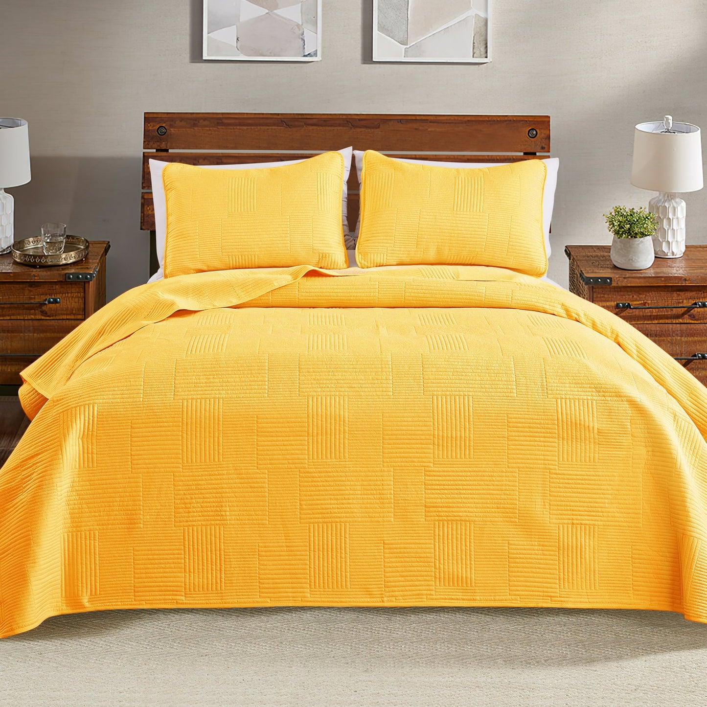 Exclusivo Mezcla King Quilt Set, Soft and Lightweight Bedspreads Coverlet with Striped Pattern, Bedding Sets with 2 Pillow Shams, Reversible Bed Cover for All Seasons, 96x104 Inches，Yellow Grid