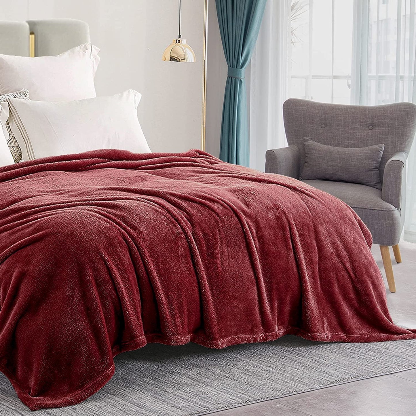 Exclusivo Mezcla Plush Fuzzy Fleece King Size Bed Blanket, Super Soft Fluffy and Thick Blankets for Travel Bed and Couch (Burgundy, 90x104 inches)