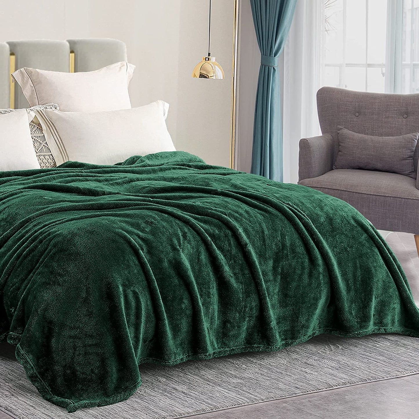 Exclusivo Mezcla Plush Fuzzy Fleece Queen Size Bed Blanket, Super Soft Fluffy and Thick Blankets for Travel Bed and Couch (Forest Green, 90x90 inches)