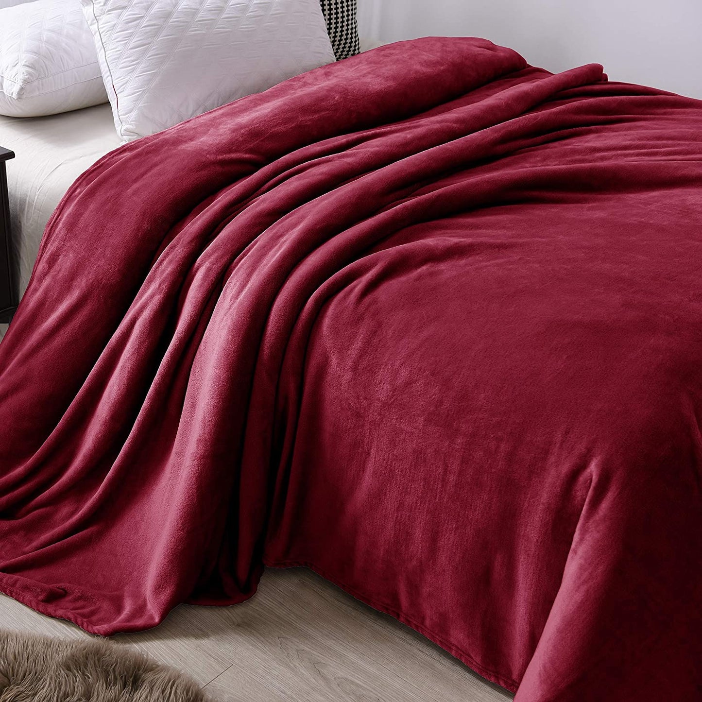 Exclusivo Mezcla Queen Size Flannel Fleece Velvet Plush Bed Blanket as Bedspread, Coverlet, Bed Cover (90x90 inches, Deep Red) Soft, Lightweight, Warm and Cozy