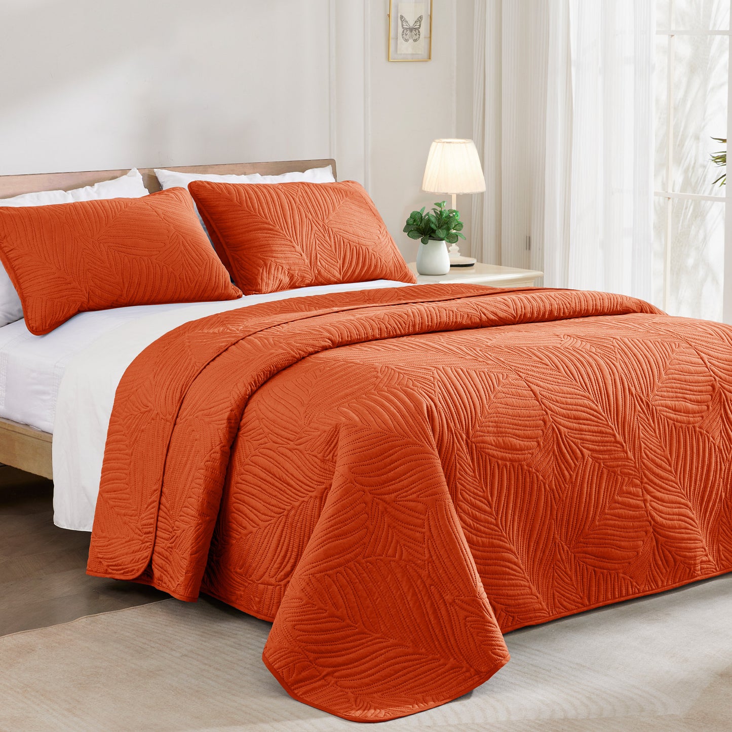 Exclusivo Mezcla Ultrasonic King Size Quilt Set Burnt Orange, 3 Pieces Lightweight Bedspread Leaf Pattern Bed Cover Soft Microfiber Coverlet Bedding Set for All Seasons