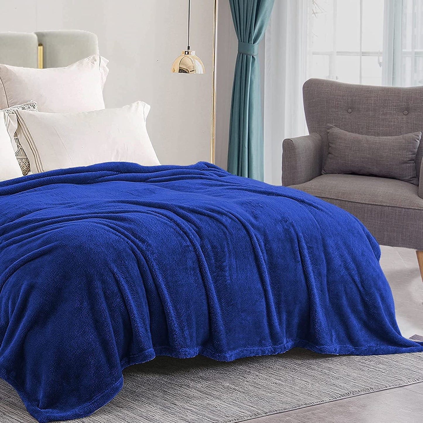 Exclusivo Mezcla Plush Fuzzy Fleece King Size Bed Blanket, Super Soft Fluffy and Thick Blankets for Travel Bed and Couch (Cobalt Blue, 90x104 inches)