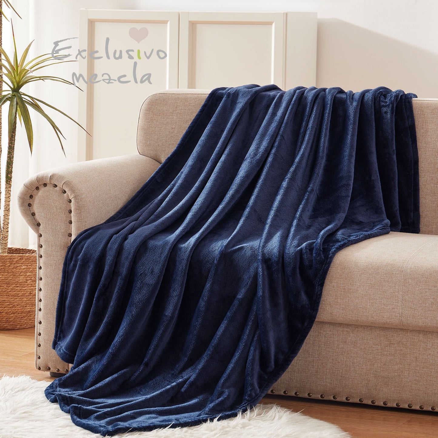 Exclusivo Mezcla Flannel Fleece Velvet Plush Soft Throw Blanket – 50" x 60" ( Navy Blue)