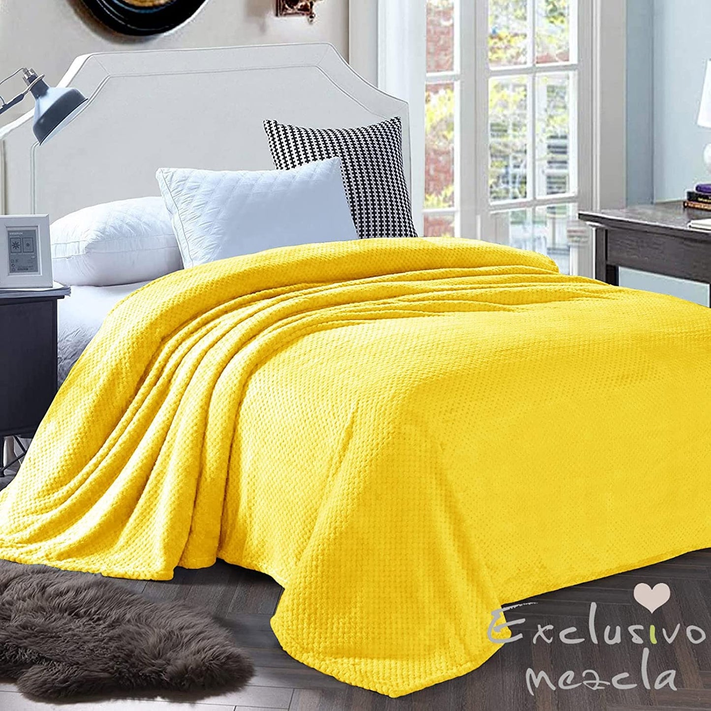 Exclusivo Mezcla Waffle Textured Soft Fleece Blanket, King Size Bed Blanket, Cozy Warm and Lightweight (Vibrant Yellow, 90x104 inches)
