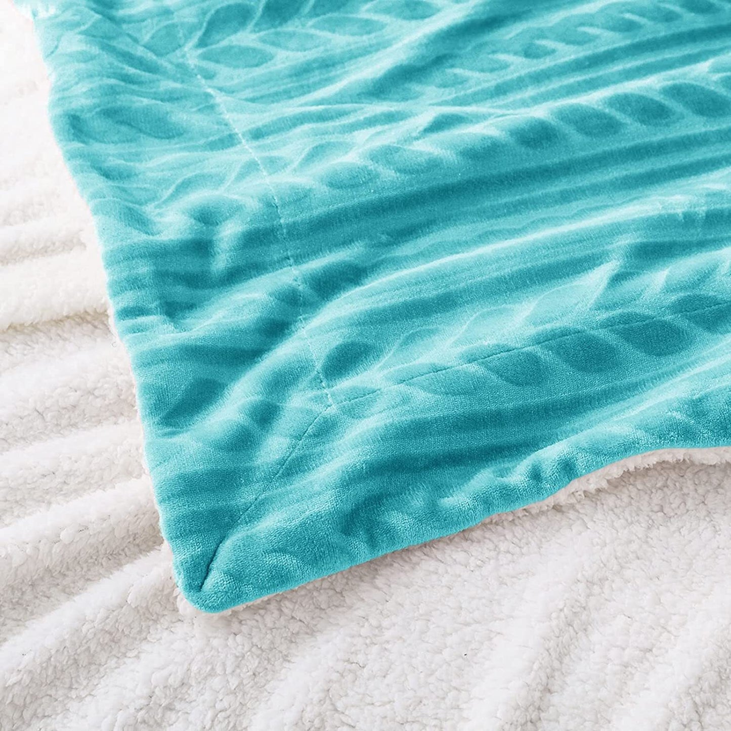 Exclusivo Mezcla Twin Size Sherpa Fleece Bed Blanket, Ultra Soft and Warm Reversible Velvet Blankets for Bed Couch Sofa 90x66 inches, Aqua Blue