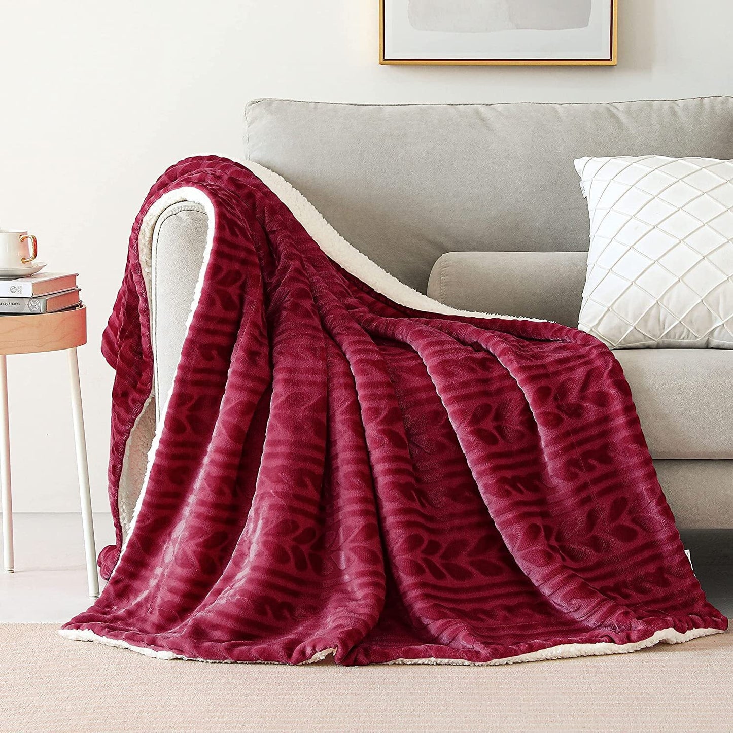 Exclusivo Mezcla 50"x70" Sherpa Fleece Throw Blanket, Reversible Velvet Plush Blankets and Soft Throws for Couch, Sofa, Bed, Super Cozy Thick and Warm, Deep Red