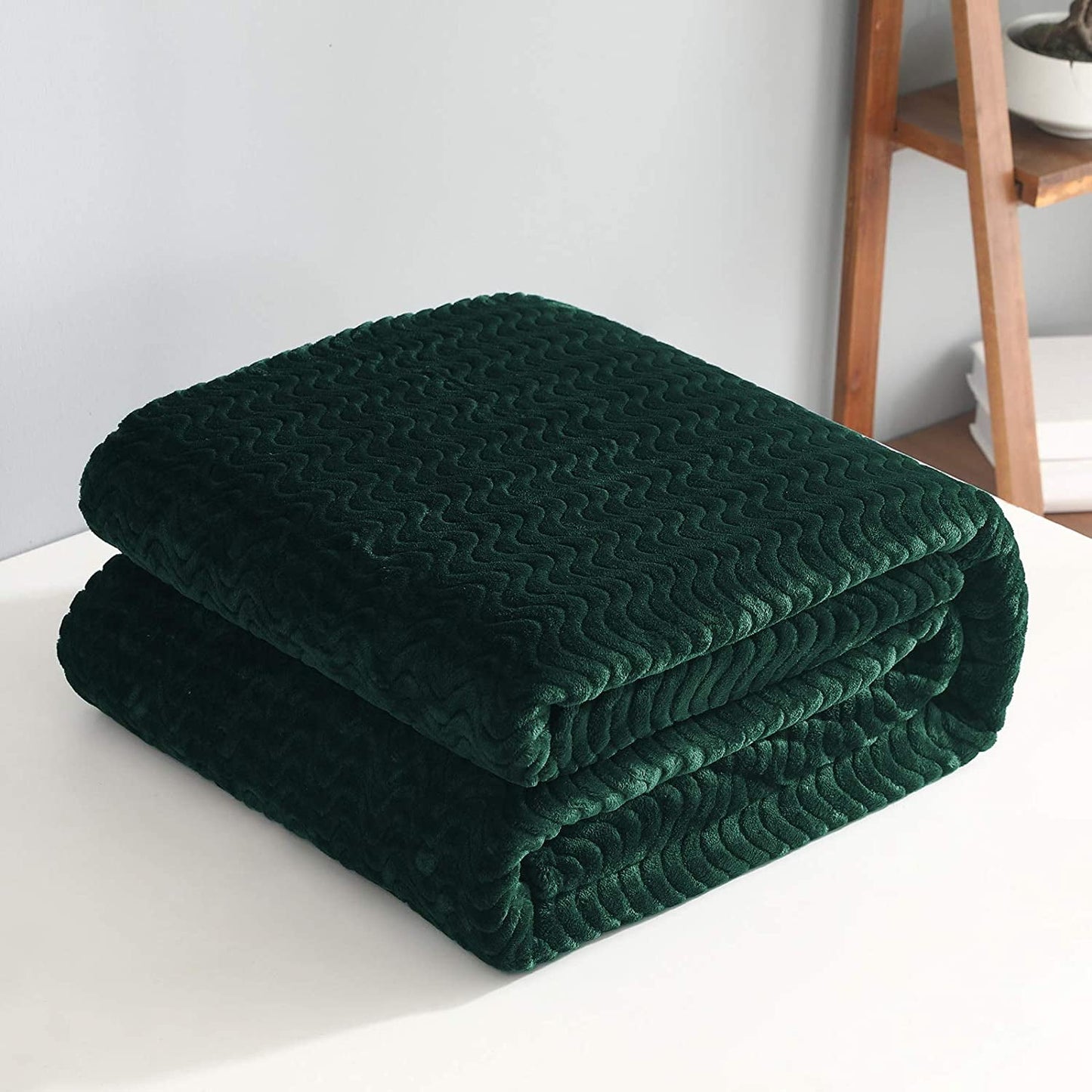Exclusivo Mezcla King Size Jacquard Weave Wave Pattern Flannel Fleece Velvet Plush Bed Blanket as Bedspread/Coverlet/Bed Cover (90" x 104",Forest Green) - Soft, Lightweight, Warm and Cozy