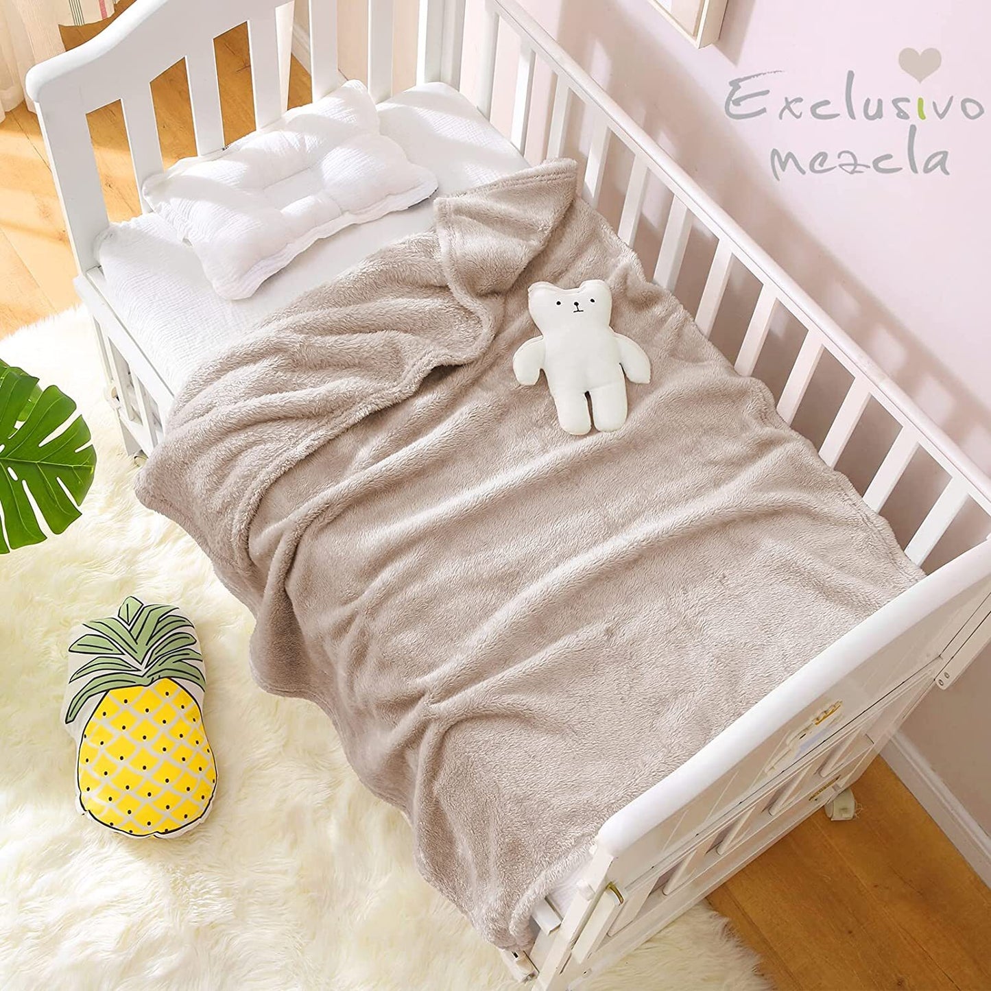 Exclusivo Mezcla Plush Baby Blanket, Soft and Warm Swaddle Throw Blanket, Infant, Newborn, Toddler and Kids Receiving Fleece Blankets for Crib Stroller (40x50 inches, Camel)