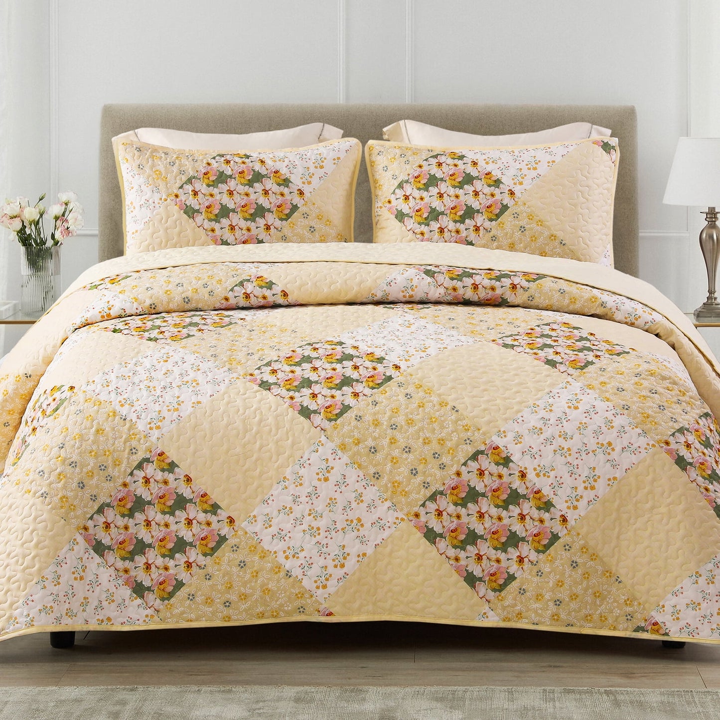 Exclusivo Mezcla Boho Bohemian Quilt Set Queen Size, Lightweight Patchwork Quilted Bedspread/Coverlet/Bed cover/Bedding set with colorful print pattern (Yellow, 96x92)