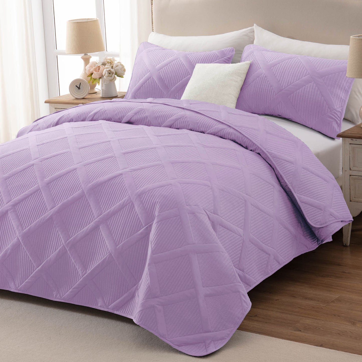 Exclusivo Mezcla Ultrasonic California King Quilt Set, Lightweight Bedspreads Modern Striped Coverlet with 2 Pillow Shams, Lilac