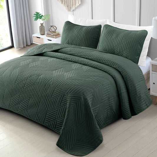 Exclusivo Mezcla Ultrasonic King Quilt Bedding Set, Lightweight Green Bedspreads Soft Modern Geometric Coverlet Set for All Seasons (1 Quilt and 2 Pillow Shams)