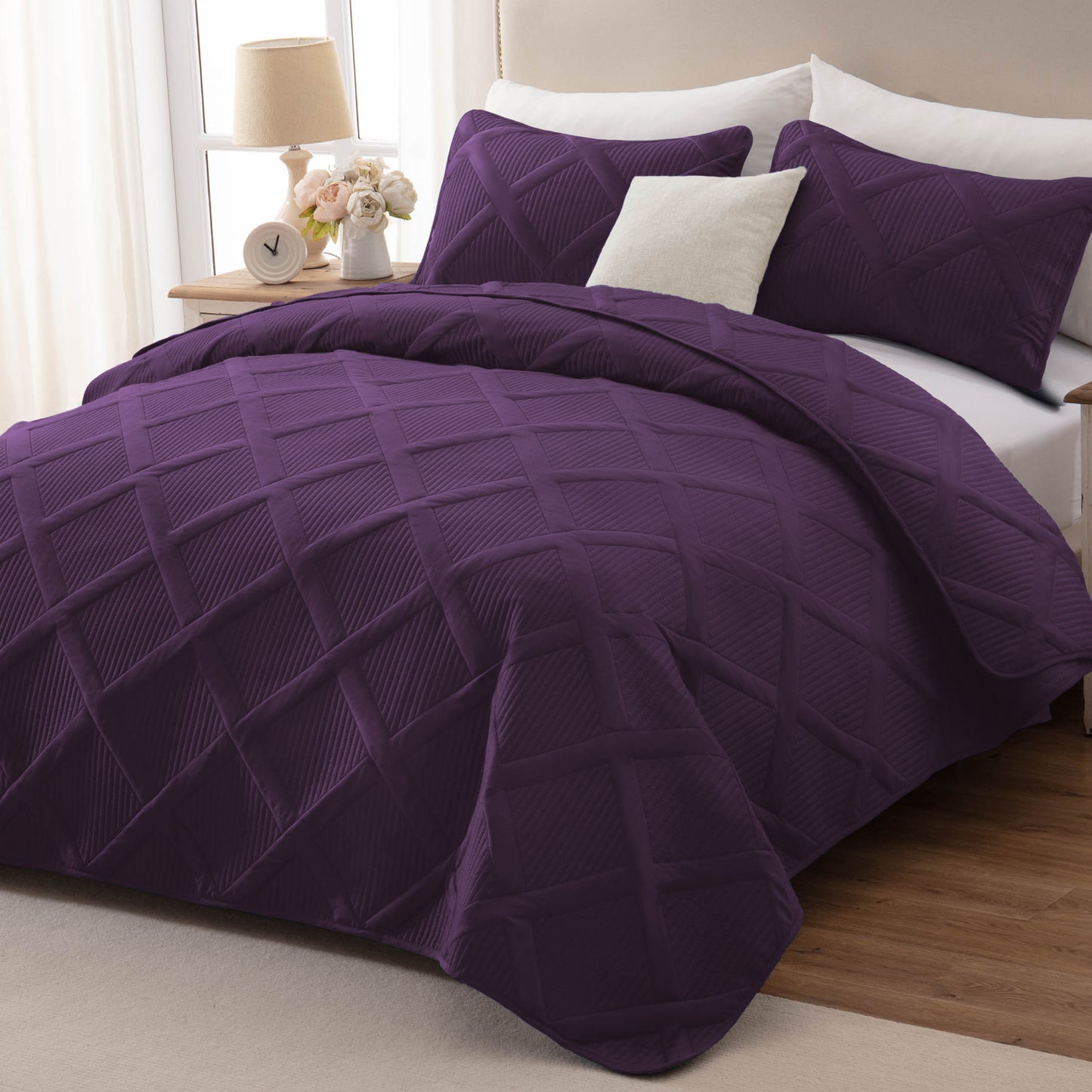 Exclusivo Mezcla Ultrasonic King Quilt Set, Lightweight Bedspreads Modern Striped Coverlet with 2 Pillow Shams, Deep Purple
