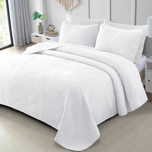 Exclusivo Mezcla Ultrasonic King Quilt Bedding Set, Lightweight White Bedspreads Soft Modern Geometric Coverlet Set for All Seasons (1 Quilt and 2 Pillow Shams)