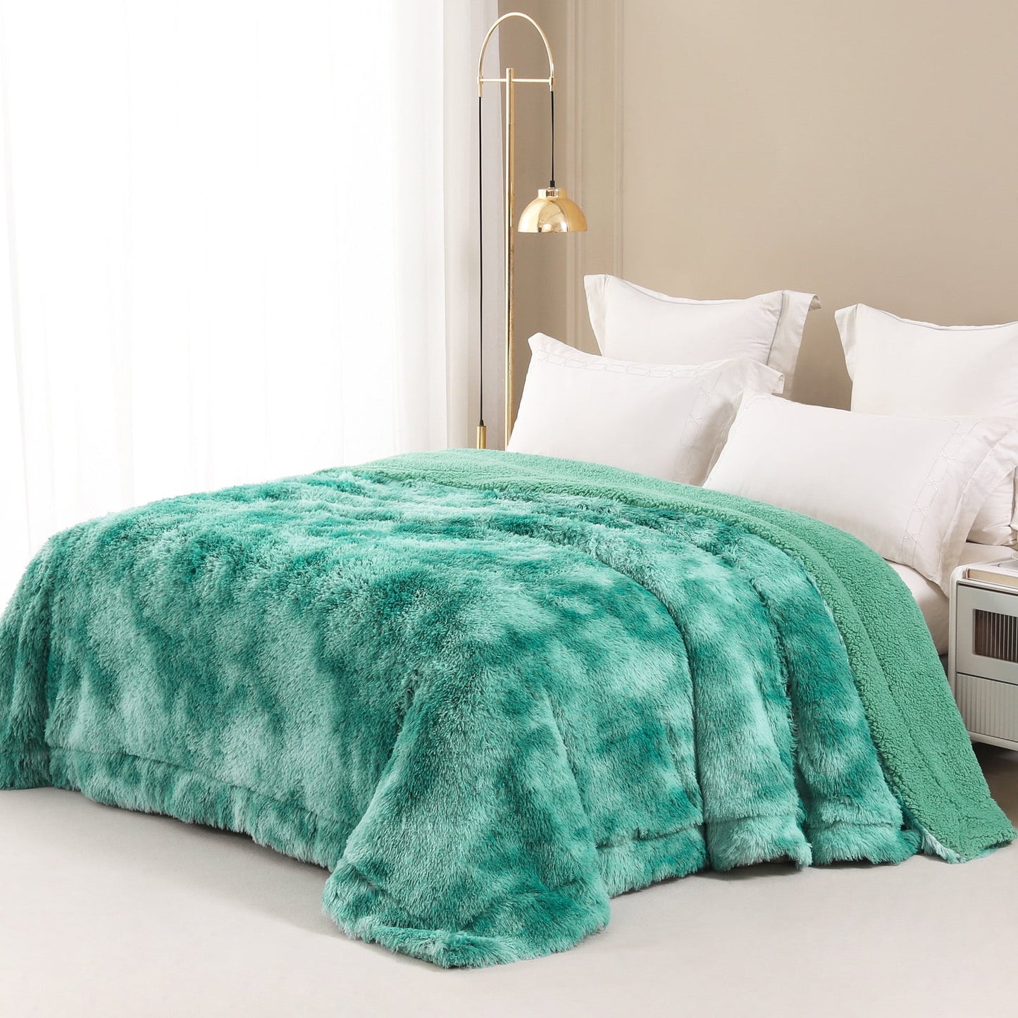 Exclusivo Mezcla King Size Faux Fur Bed Blanket, Super Soft Fuzzy and Plush Reversible Sherpa Fleece Blanket and Warm Blankets for Bed, Sofa, Travel, 90X104 inches, Teal