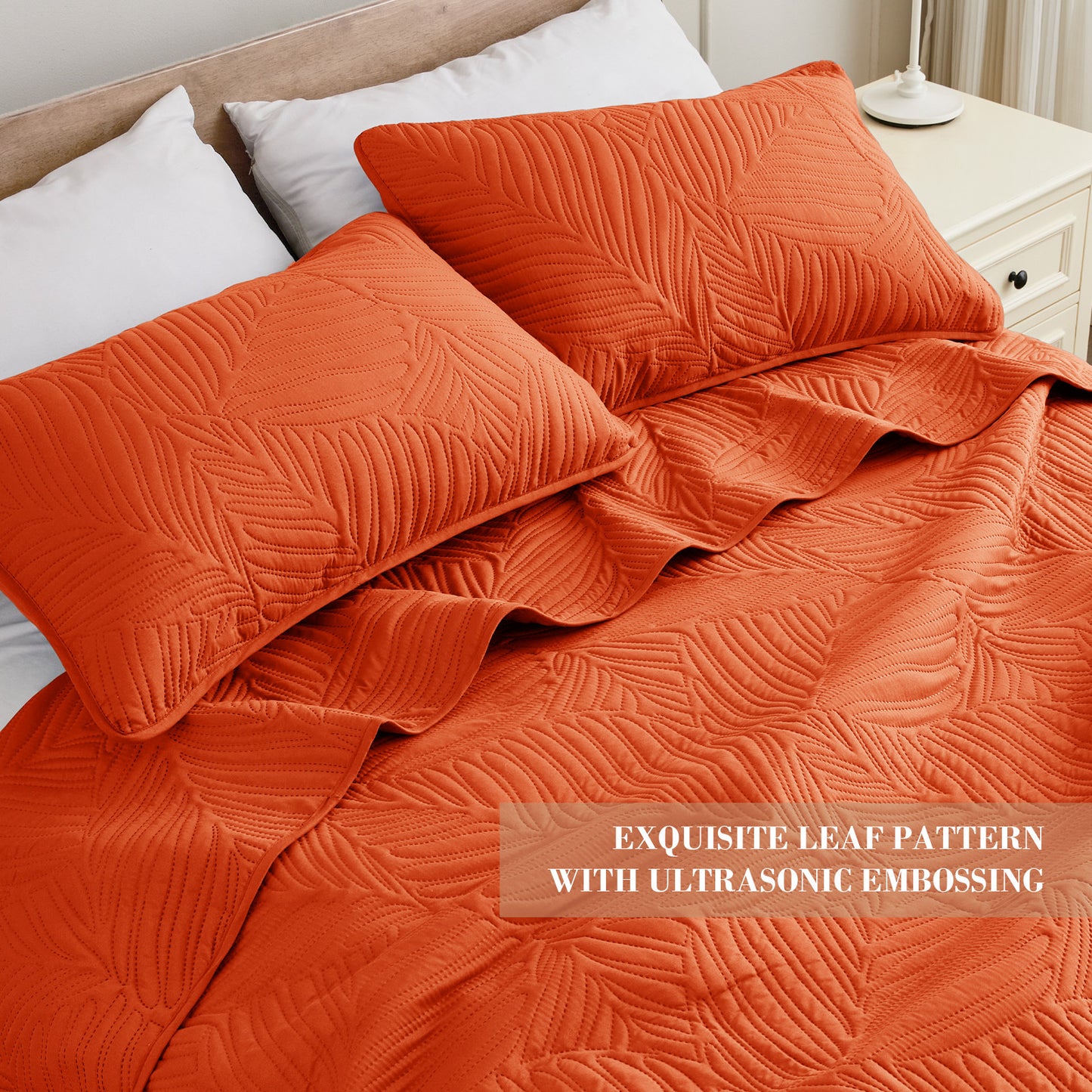 Exclusivo Mezcla Ultrasonic King Size Quilt Set Burnt Orange, 3 Pieces Lightweight Bedspread Leaf Pattern Bed Cover Soft Microfiber Coverlet Bedding Set for All Seasons