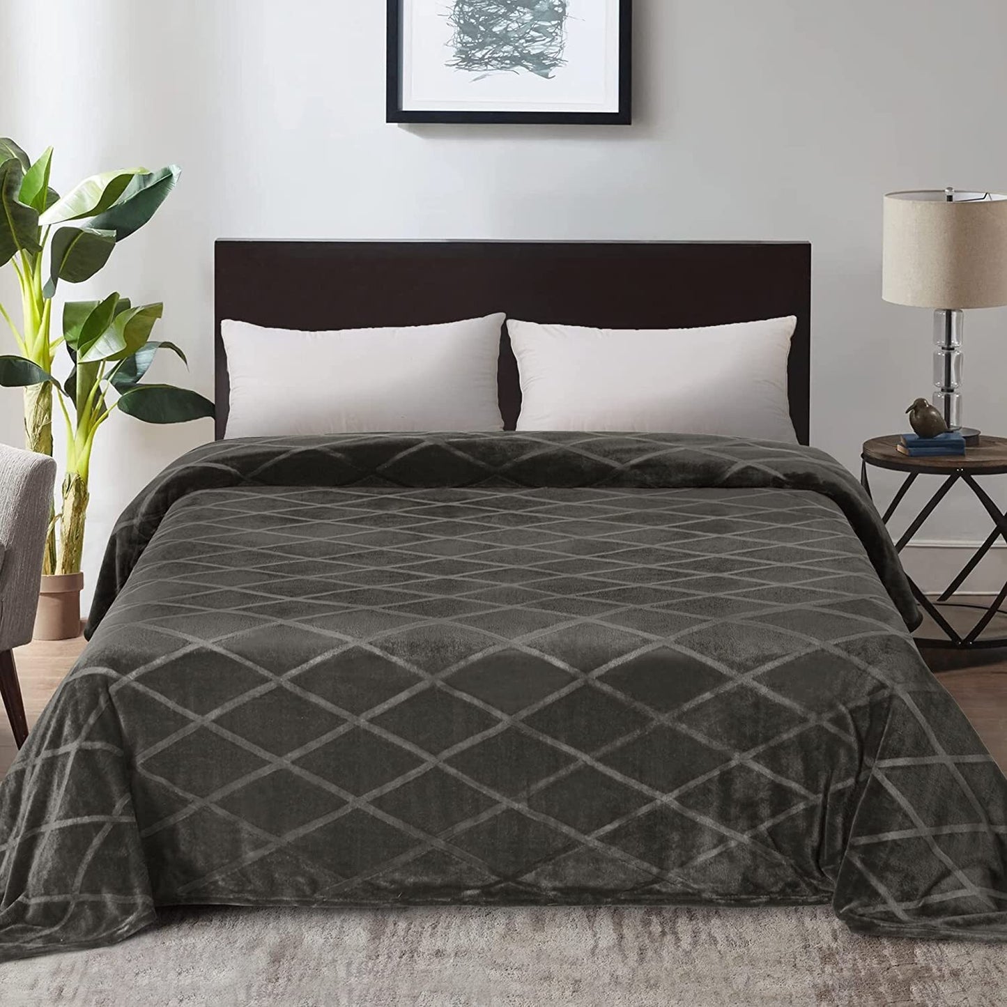 Exclusivo Mezcla Queen Size Flannel Fleece Blanket, 90x90 Inches Soft Diamond Geometry Pattern Velvet Plush Blanket for Bed, Cozy, Warm, Lightweight and Decorative Dark Grey Blanket