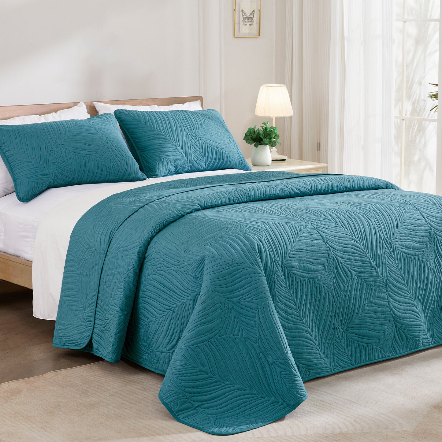 Exclusivo Mezcla King Quilt Set Teal, Lightweight Bedspread Leaf Pattern Bed Cover Soft Coverlet Bedding Set(1 Quilt, 2 Pillow Shams)