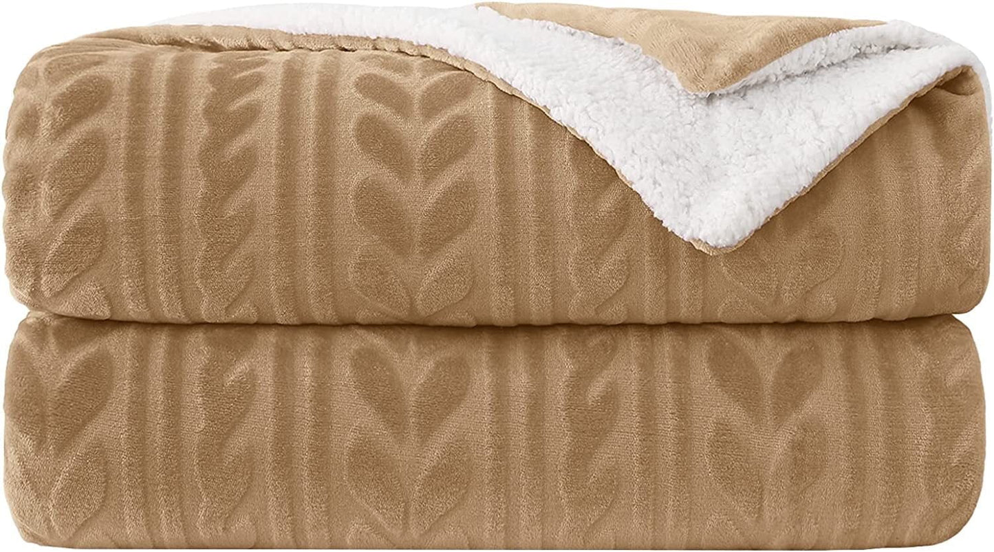 Exclusivo Mezcla 50"x70" Sherpa Fleece Throw Blanket, Reversible Velvet Plush Blankets and Soft Throws for Couch, Sofa, Bed, Super Cozy Thick and Warm, Camel