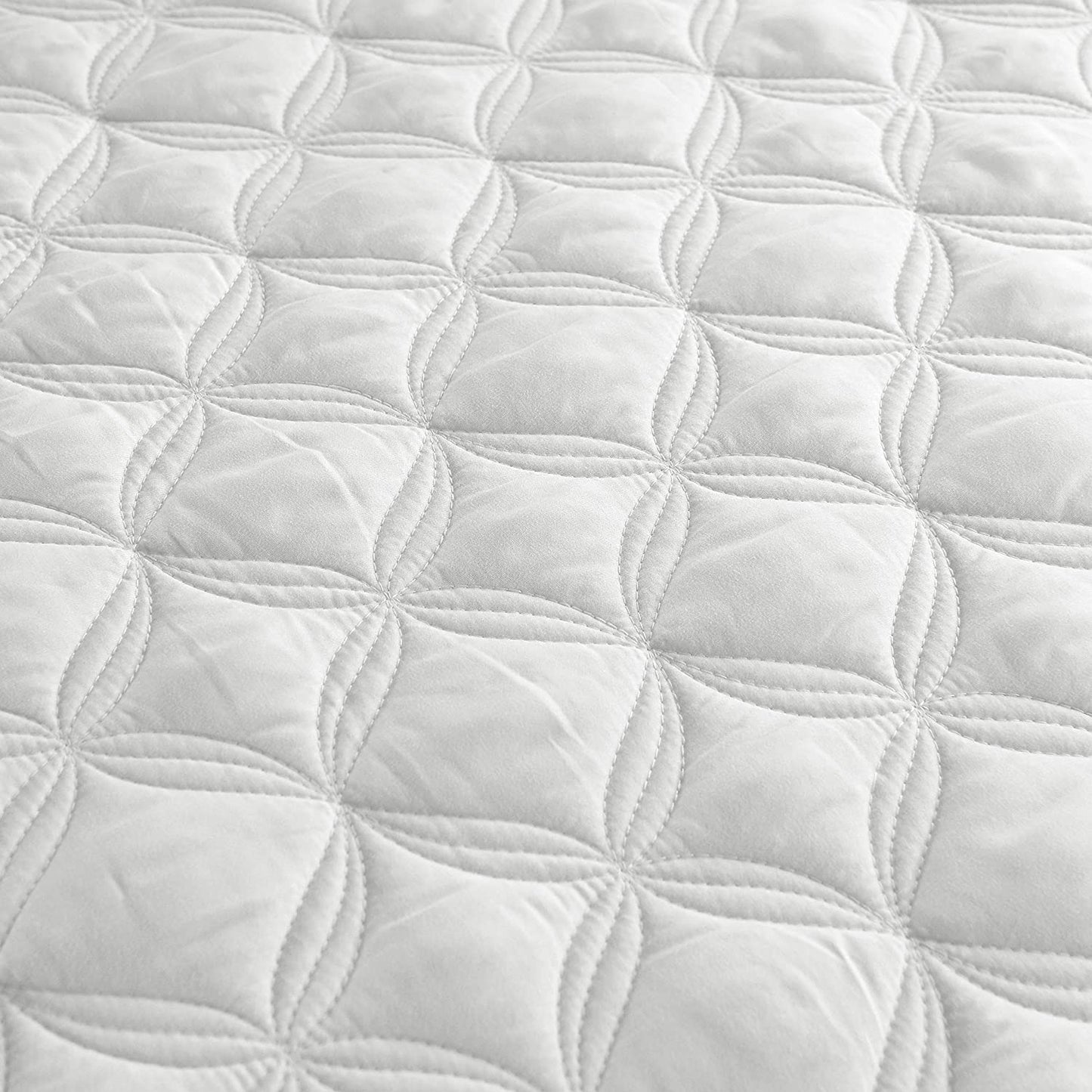 Exclusivo Mezcla 3-Piece King/Queen/Full/Twin Size Quilt Set with Pillow Shams, Ellispe Quilted Bedspread/Coverlet/Bed Cover -Soft, Lightweight and Reversible